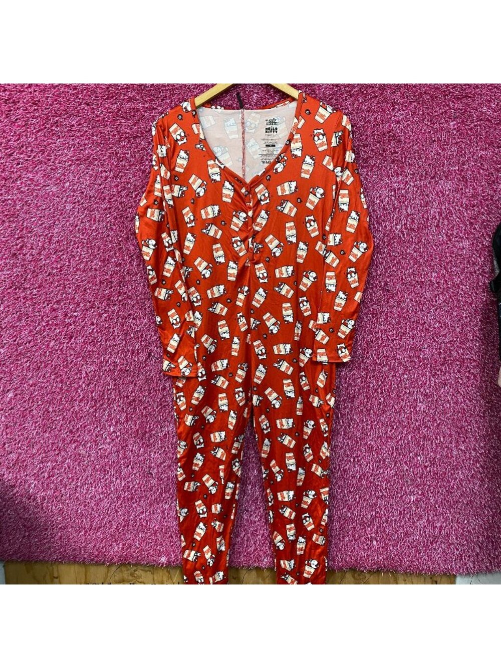 Sanrio Hello Kitty x Nissin Cup Noodle Onesie Pajama Medium